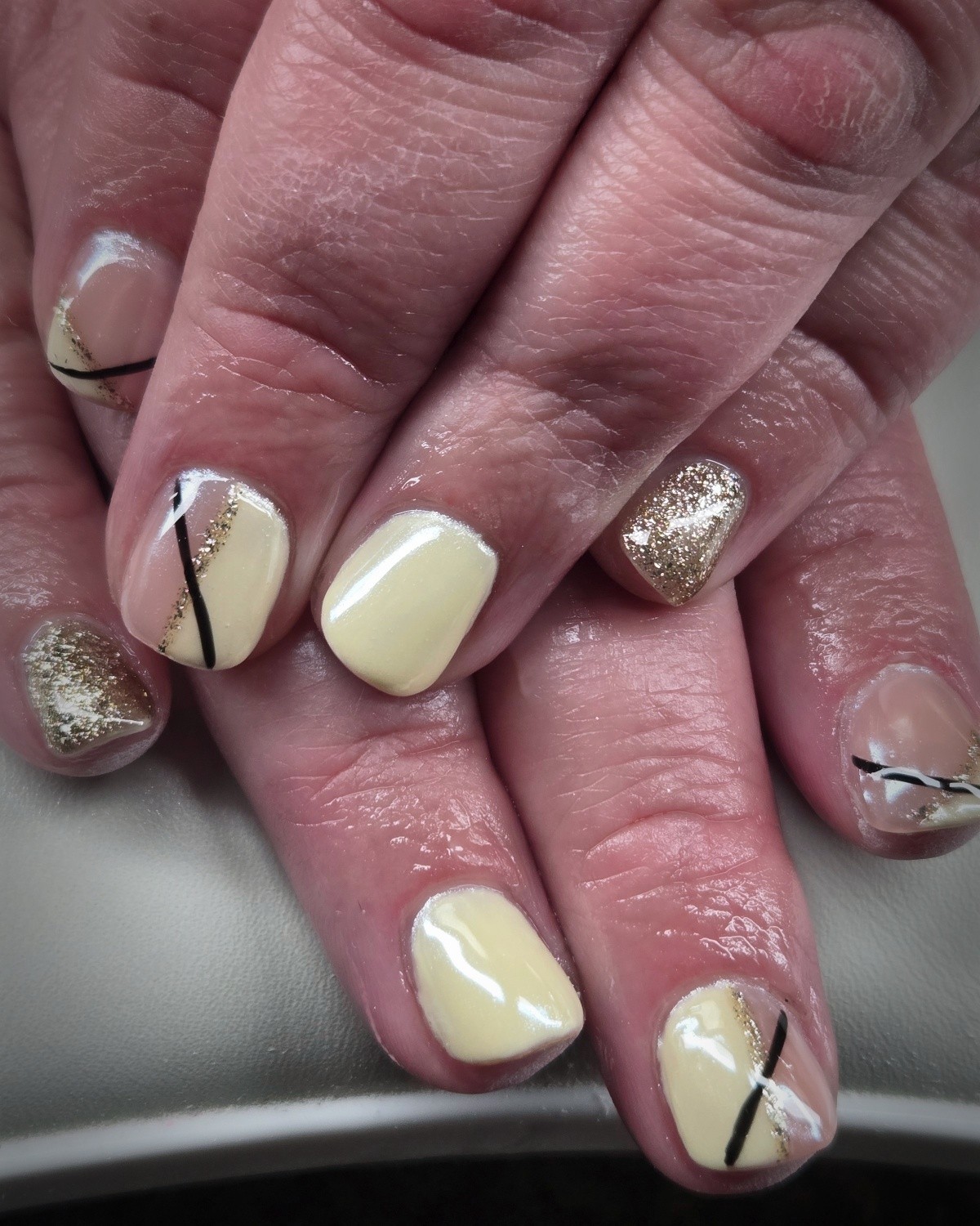 Licensed Nail Tech 
Certified Master Pedicurist 
Located in Mount Horeb, WI

 #naildesigns #nailartist #nailinspo #nailtech #mounthorebwi #nailart #hardgelnails #gelmanicure #polisheddesigns