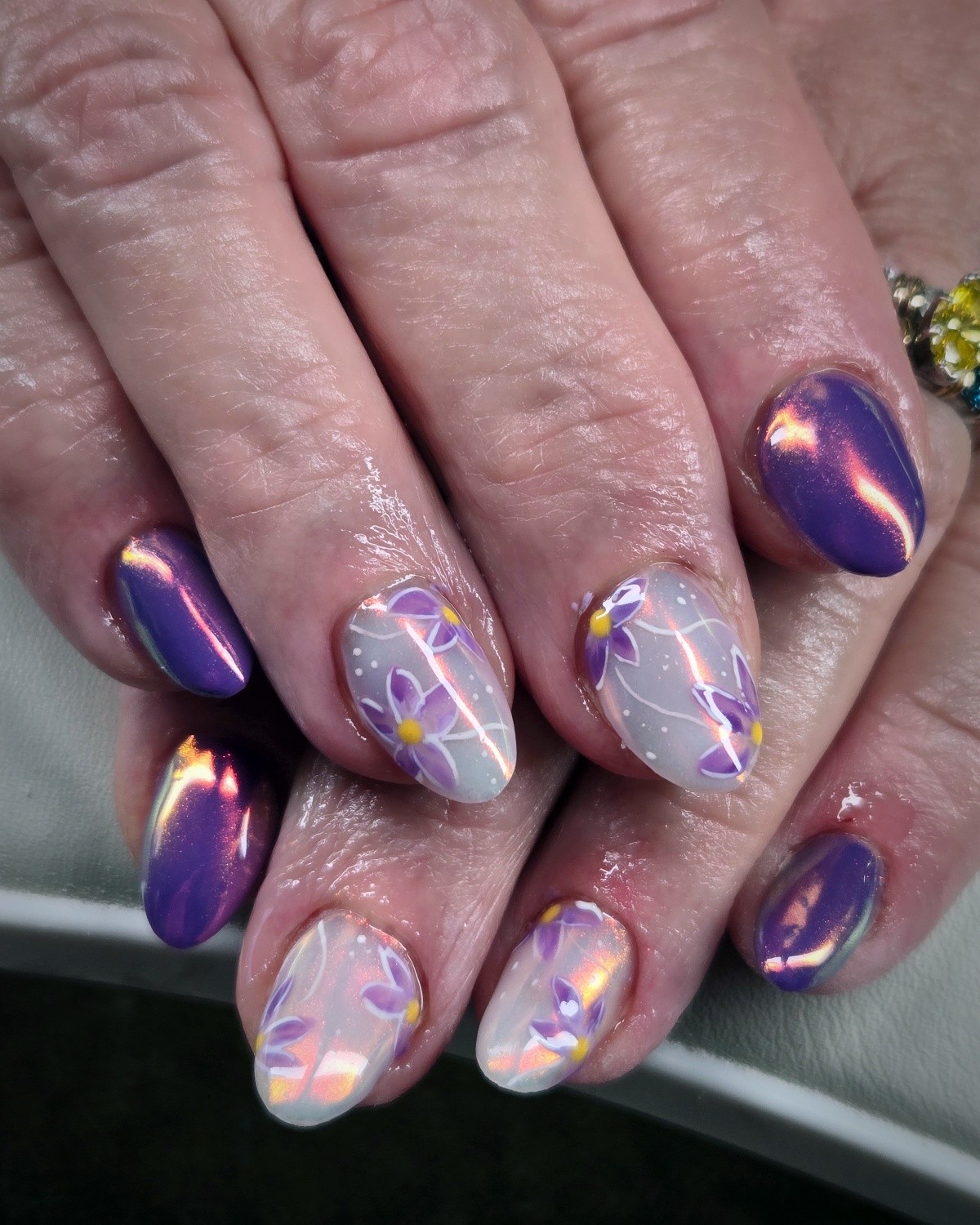 😍 This chrome is so beautiful!!

Treatment: Hard Gel Fill 
Nail Art: Hand Painted and Chrome

 #nailinspo #naildesigns #nailartist #nailtech #nailart #mounthorebwi #hardgelnails #gelmanicure #polisheddesigns