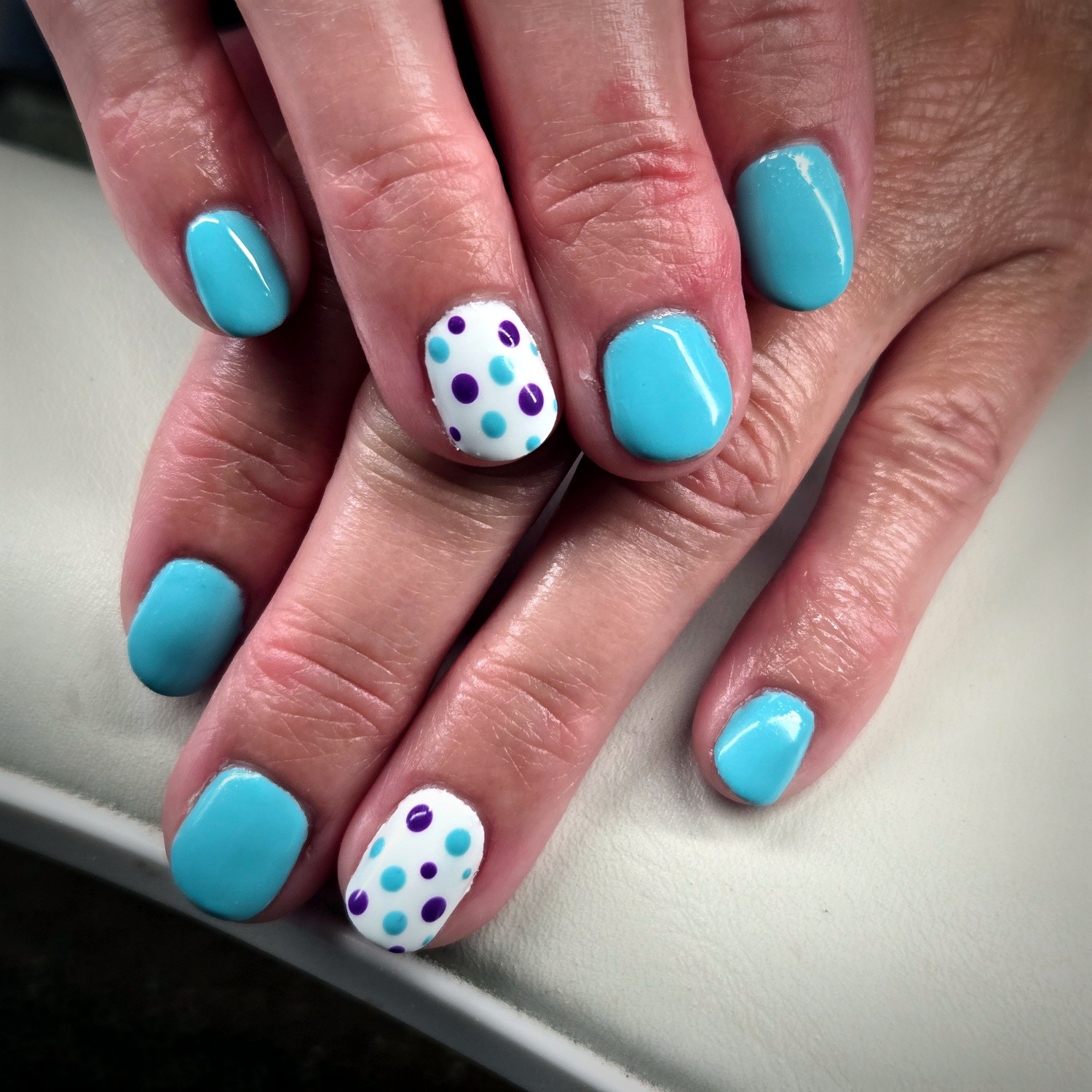 How adorable are these dots? ❤️ 

Licensed Nail Tech 
Certified Master Pedicurist 
Located in Mount Horeb, WI

 #wisconsinnails #mounthorebwi #nails #mounthorebnails #wisconsinnails #nailinspo #naillove #nailartist #polisheddesigns #hardgel #nailart #gelnails